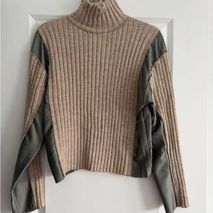 Zara Ribbed Tan and Gray Turtleneck Sweater